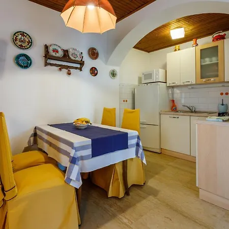 Apartments Kamen Apartment *