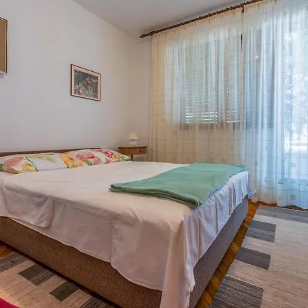 Apartment Apartments Kamen Dramalj
