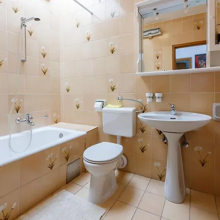 Kamen Apartment Dramalj
