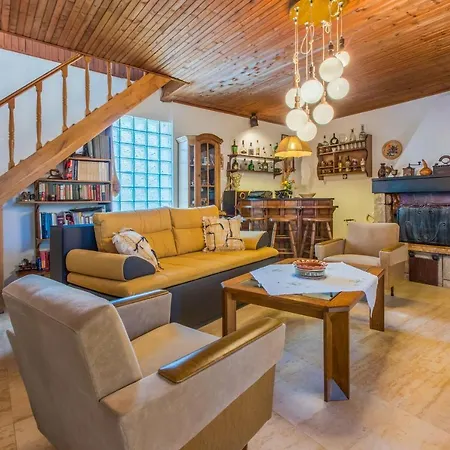 Kamen Apartment Dramalj
