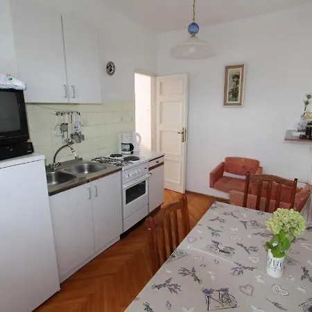 Apartment Apartments Kamen Dramalj